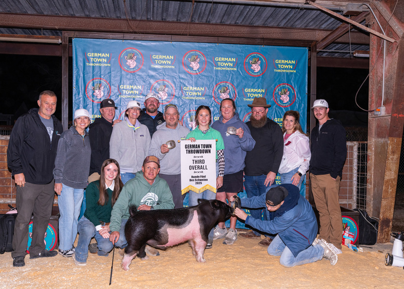 25GTT- RingBBackdrops-6586.jpg