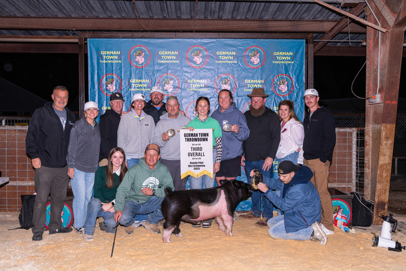 25GTT- RingBBackdrops-6587.jpg