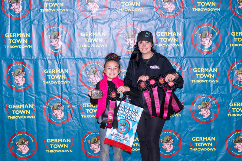 25GTT- RingBBackdrops-6590.jpg