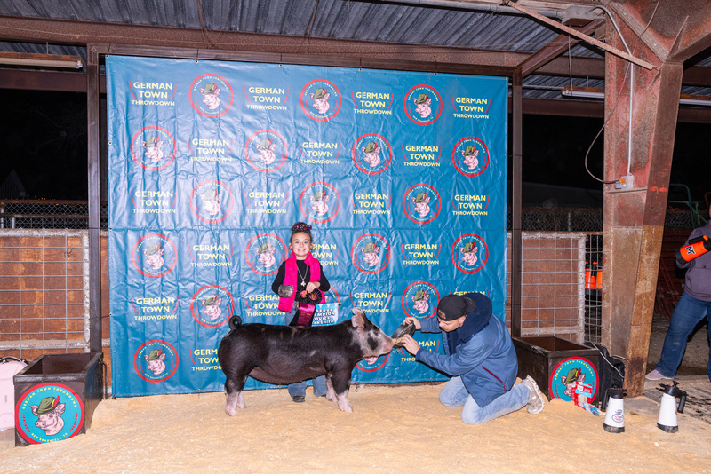 25GTT- RingBBackdrops-6593.jpg