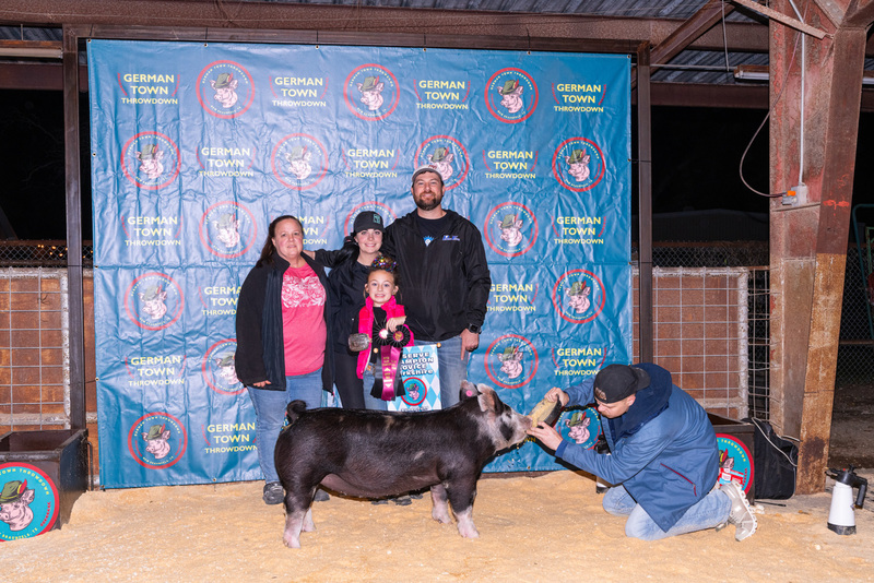 25GTT- RingBBackdrops-6604.jpg