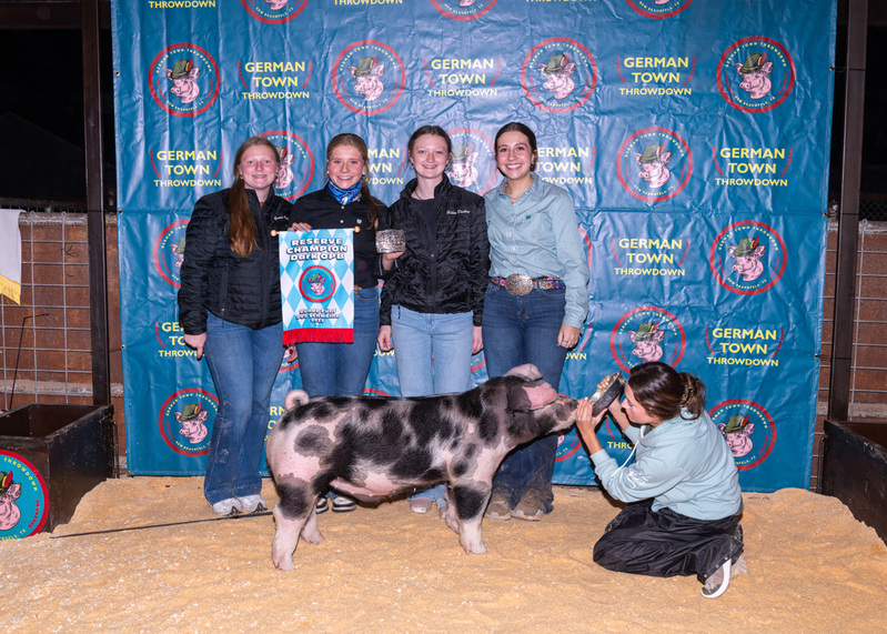 25GTT- RingBBackdrops-6643.jpg