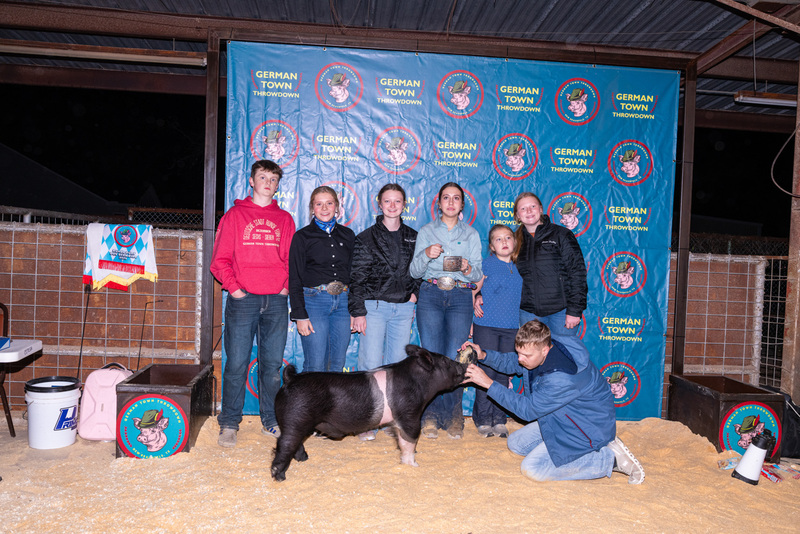 25GTT- RingBBackdrops-6647.jpg