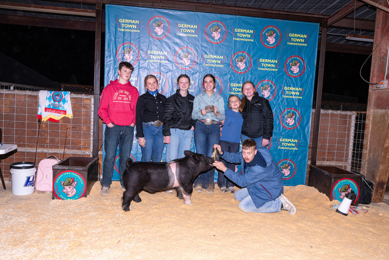 25GTT- RingBBackdrops-6649.jpg