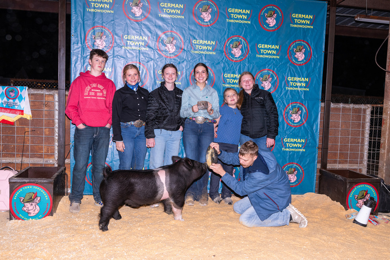 25GTT- RingBBackdrops-6653.jpg