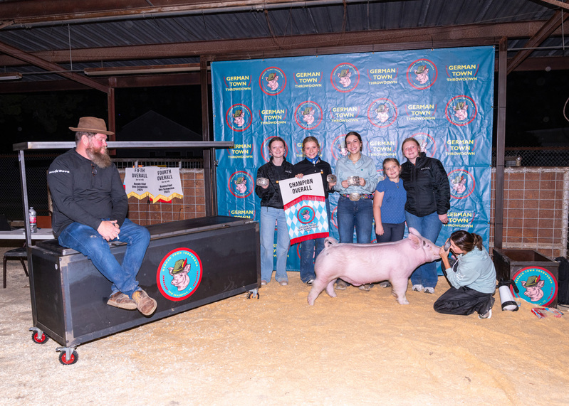 25GTT- RingBBackdrops-6656.jpg