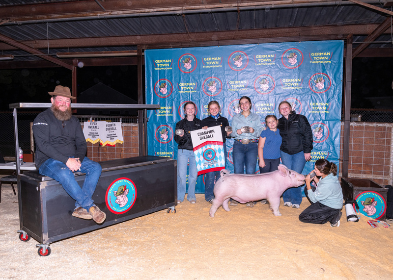 25GTT- RingBBackdrops-6657.jpg