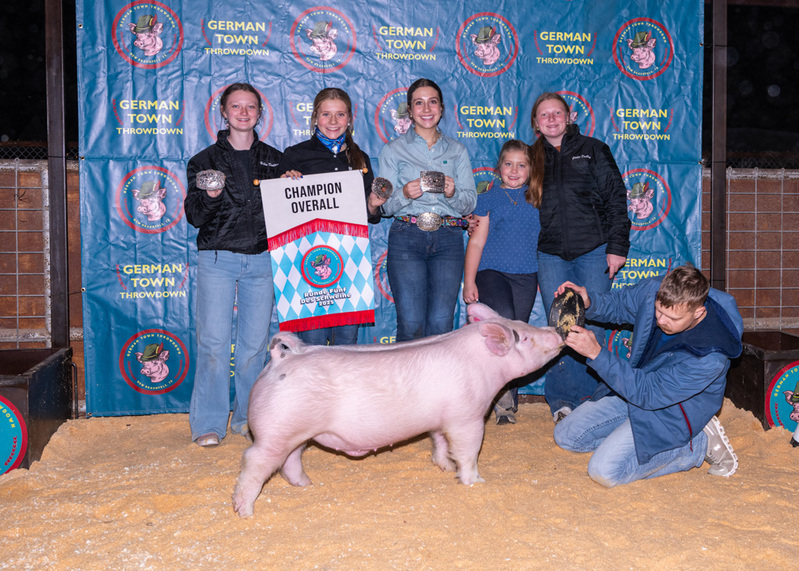 25GTT- RingBBackdrops-6673.jpg