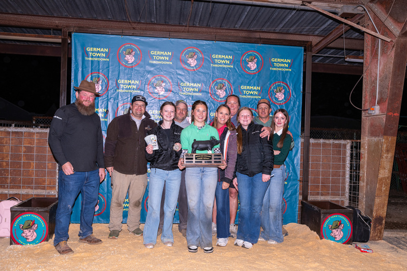 25GTT- RingBBackdrops-6682.jpg