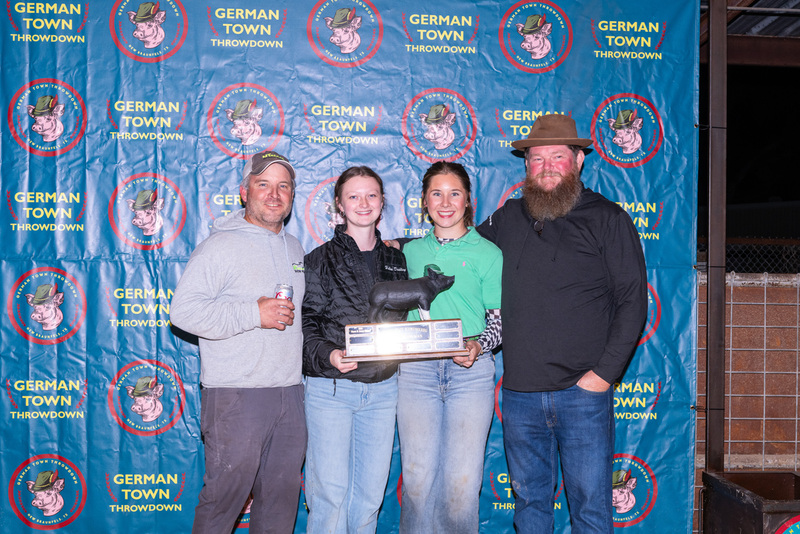 25GTT- RingBBackdrops-6690.jpg