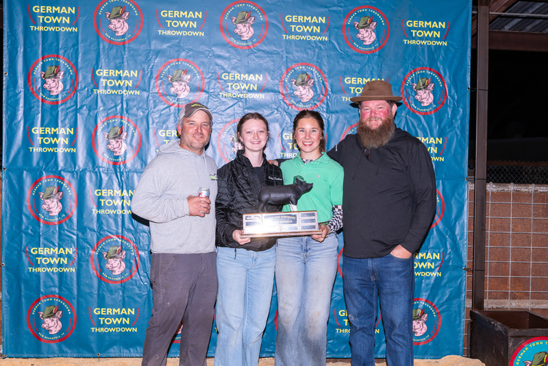 25GTT- RingBBackdrops-6692.jpg