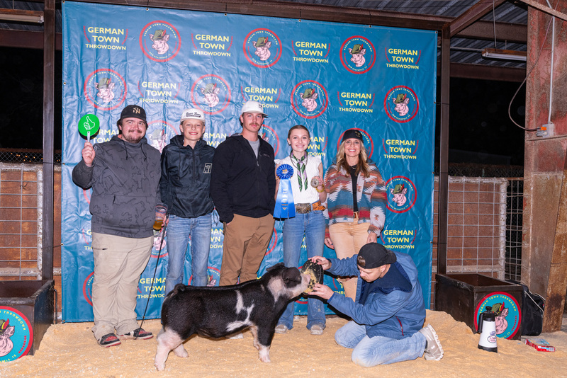 25GTT- RingBBackdrops-6700.jpg