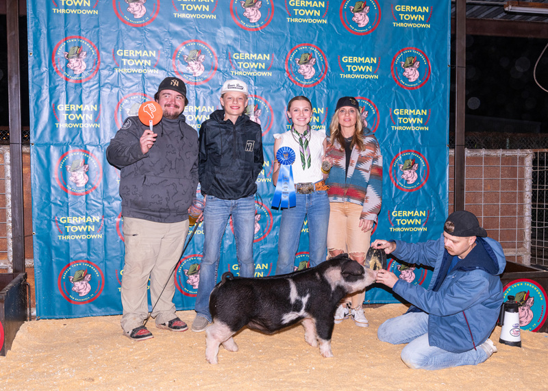 25GTT- RingBBackdrops-6704.jpg