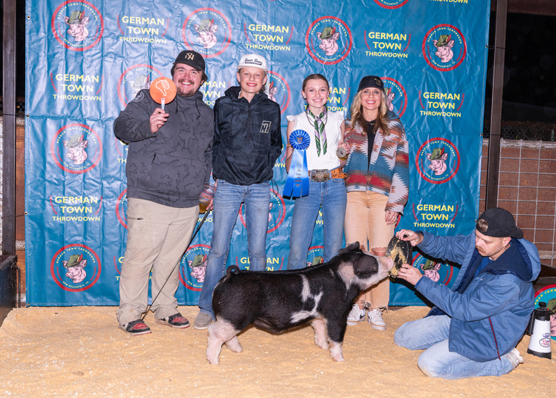 25GTT- RingBBackdrops-6706.jpg