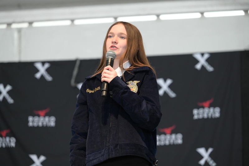 26RA- PublicSpeakingHS-6334.jpg