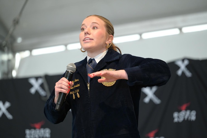 26RA- PublicSpeakingHS-6439.jpg