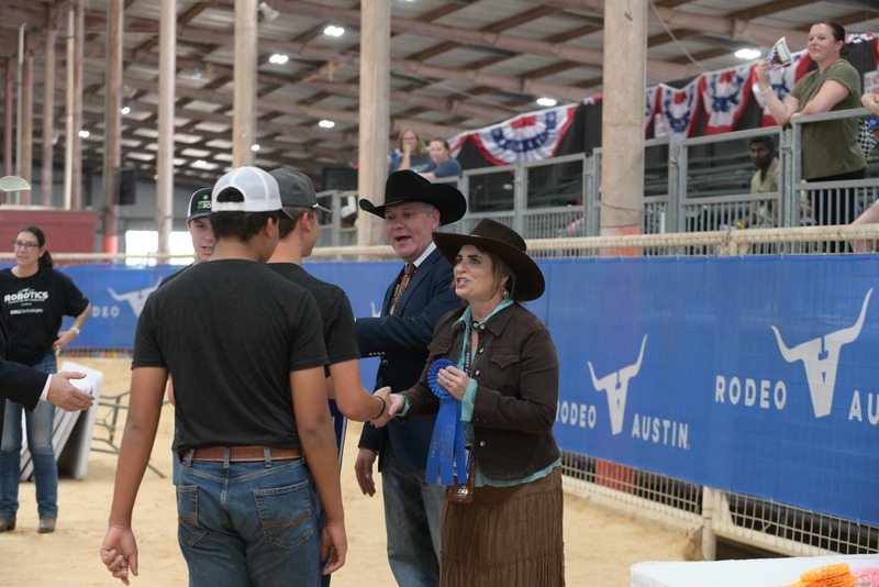 26RA- RoboticsAwardsHS-3471.jpg