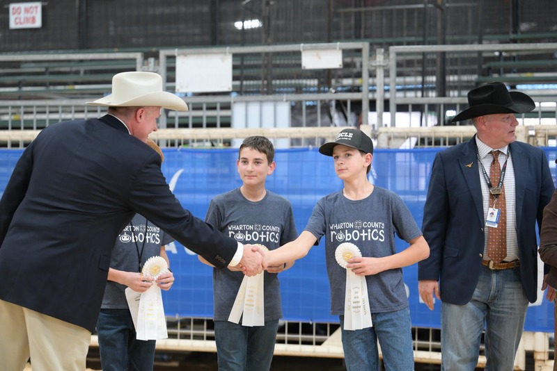 26RA- RoboticsAwardsHS-4918.jpg