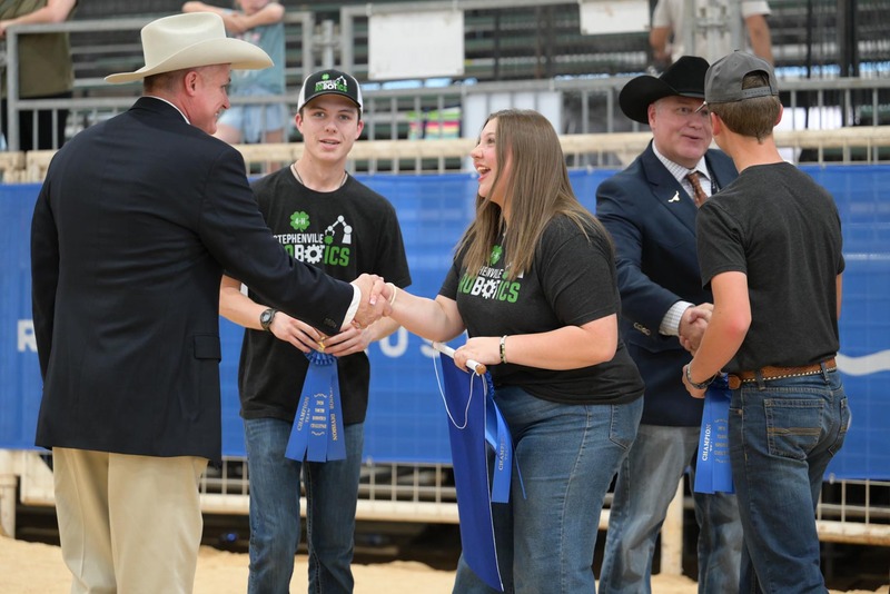 26RA- RoboticsAwardsHS-4972.jpg