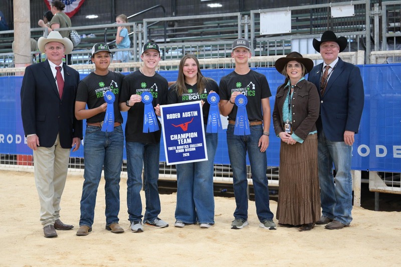 26RA- RoboticsAwardsHS-4976.jpg