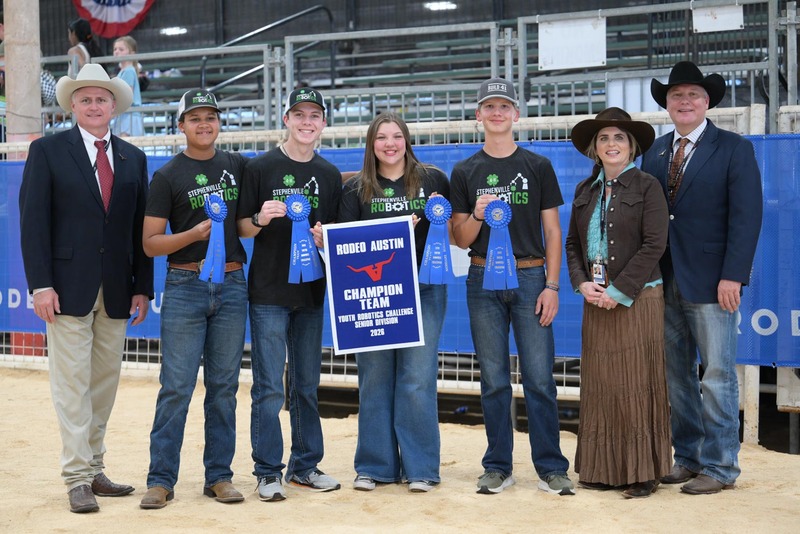 26RA- RoboticsAwardsHS-4977.jpg