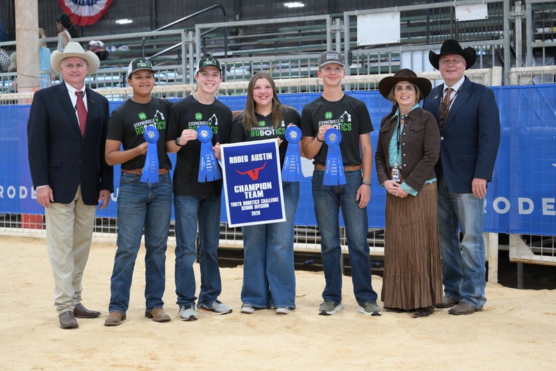 26RA- RoboticsAwardsHS-4979(1).jpg