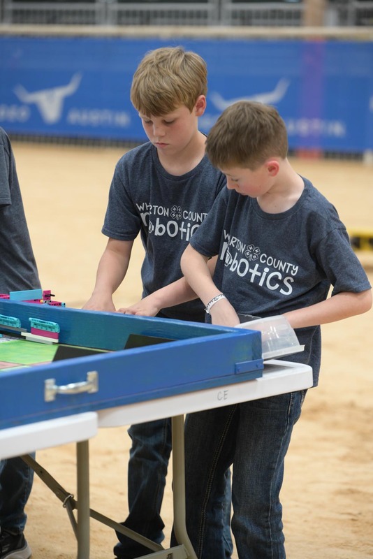 26RA- RoboticsFinalsHS-3345.jpg