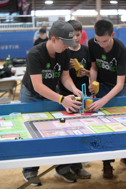 26RA- RoboticsFinalsHS-3354.jpg