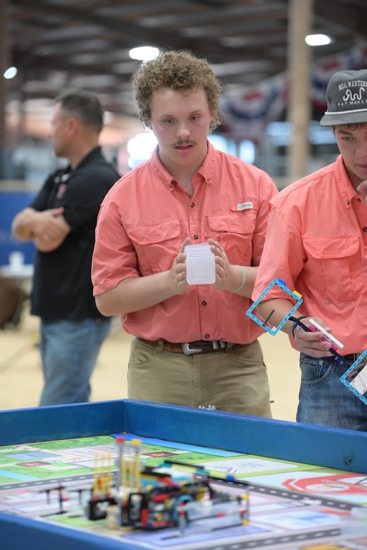 26RA- RoboticsFinalsHS-3366.jpg