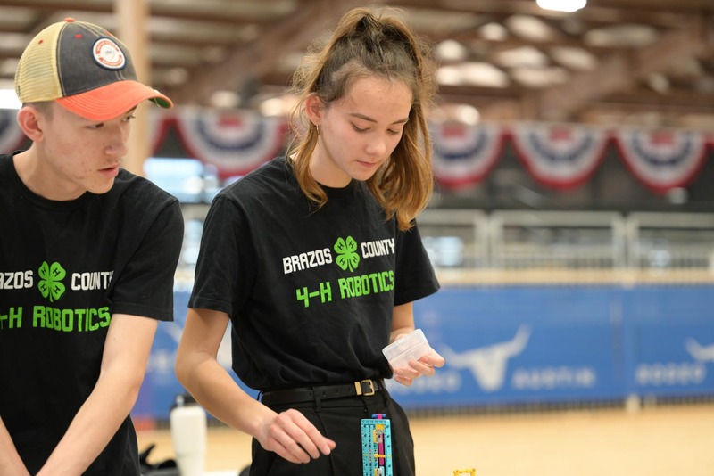 26RA- RoboticsFinalsHS-4865.jpg