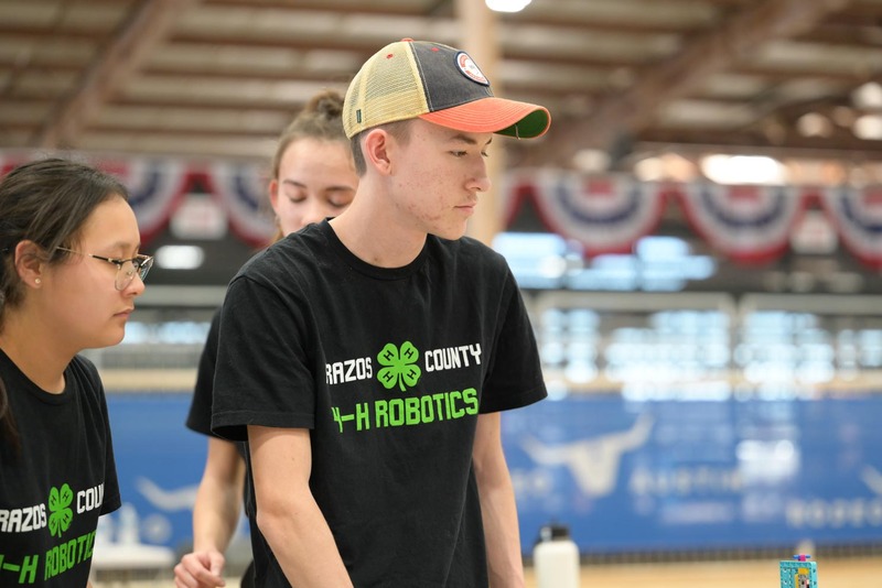 26RA- RoboticsFinalsHS-4866.jpg