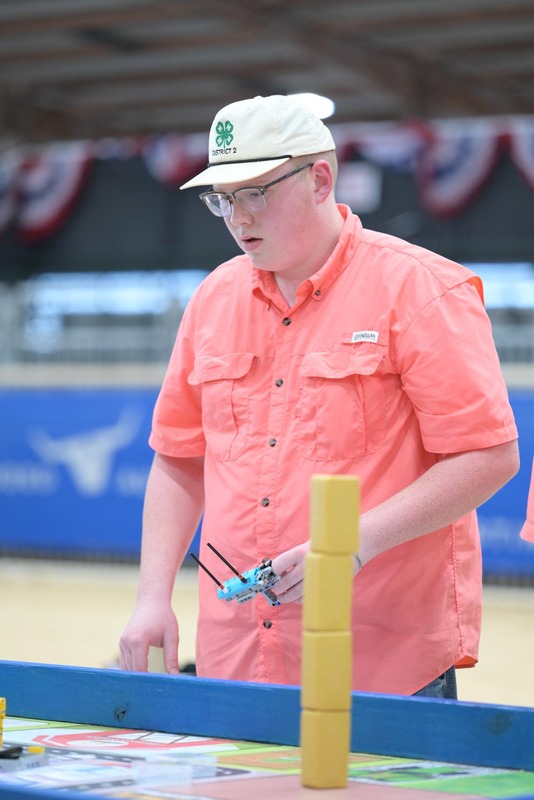 26RA- RoboticsFinalsHS-4876.jpg