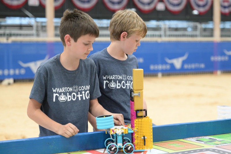 26RA- RoboticsFinalsHS-4885.jpg