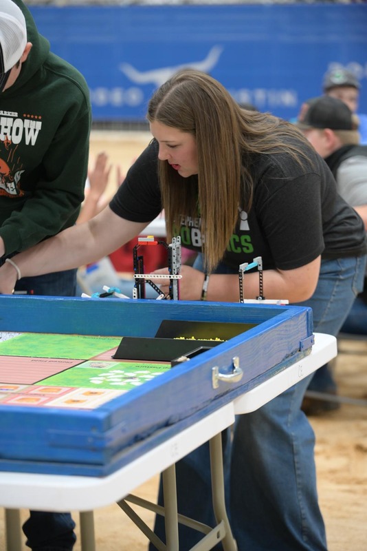 26RA- RoboticsPrelimHS-3088.jpg