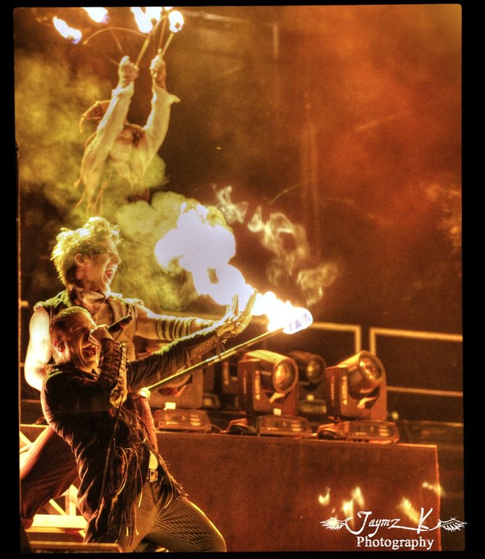 shinedown1.jpg