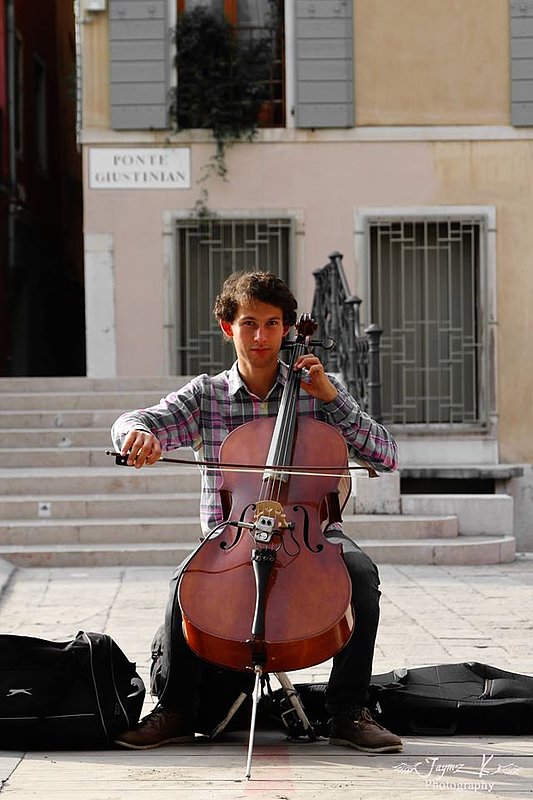 Cello player in Venice.jpg
