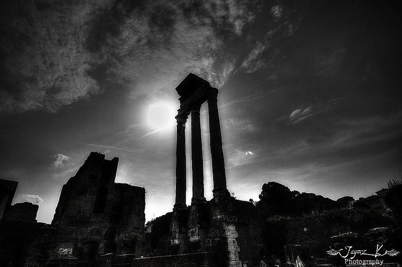 In Ruins Rome.jpg