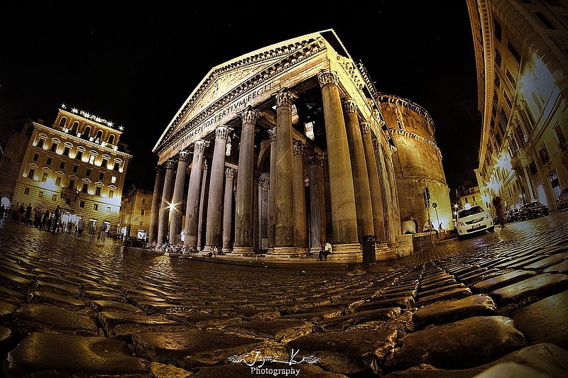 Pantheon Rome2.jpg