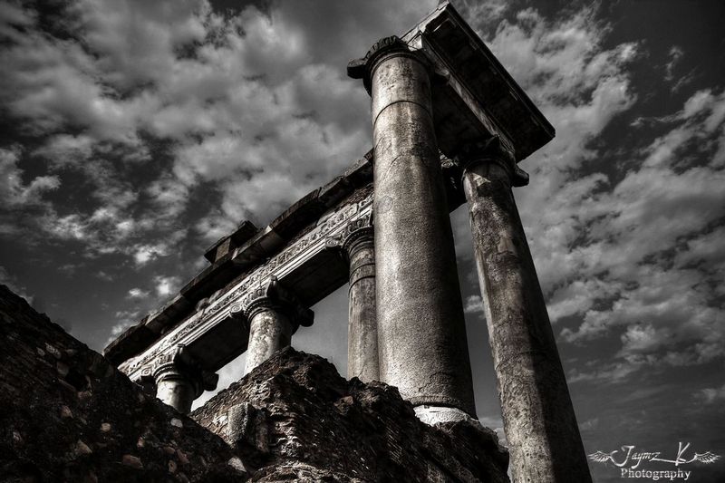 Rome ruins.jpg