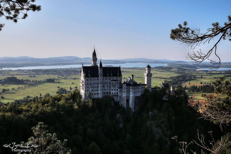 neuschwanstein castle.jpg