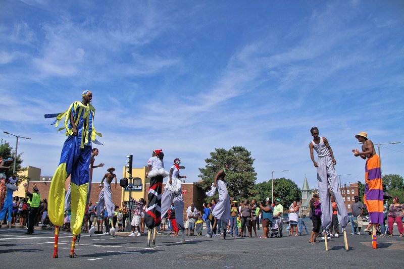 CarnivalWalkers.jpg