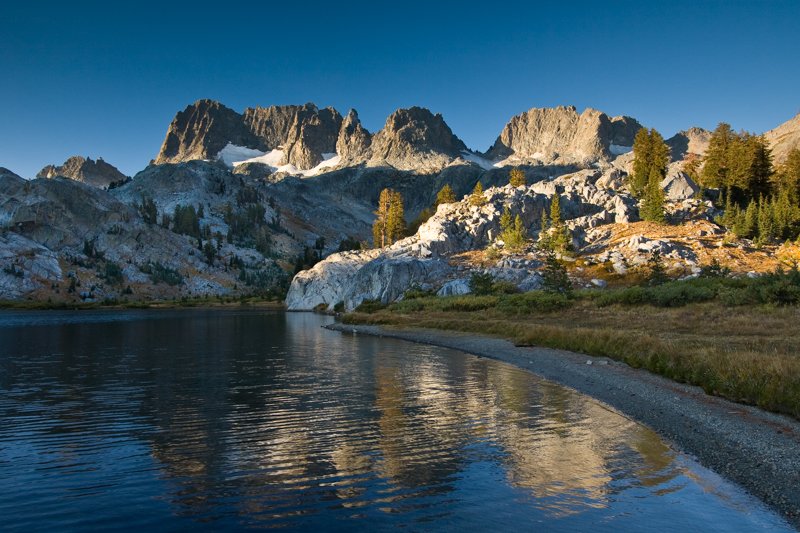 Day Break at Ediza.jpg :: Sunrise at Lake Ediza in the Ansel Adams Wilderness was breathtaking.  The Minarets in the background from an angle you don't see from the Mammoth side. (A2:3) (LE3k)