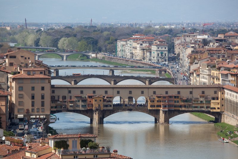 italy_090403_1676.jpg :: Close up view of Ponte Vecchio and other bridges from Michelangelo Piazza. (A2:3) (LE5k)