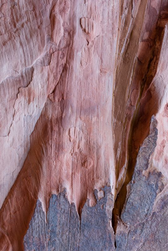 Grounded Texture.jpg :: Such structure in this rock face in Zion (A2:3) (LE7k)