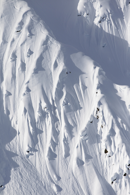 BR_120320_PBP_0011.jpg :: Sean Pettit skiing at Alaska Heliskiing in Haines, Alaska.