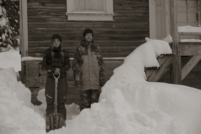 ralphie_65U2134.jpg :: Tanner Hall and Kirsten Poulsen in Miningtown BC Photo: ralphie/PBP