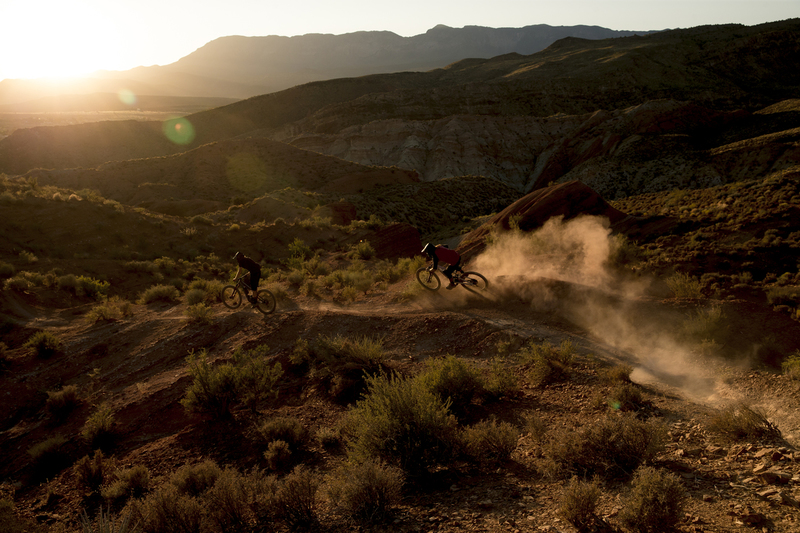 ralphie_65U3075(1).jpg :: Riders: Matt Hunter, Matt Miles  Location: Virgin Utah  Photo: Bryan Ralph