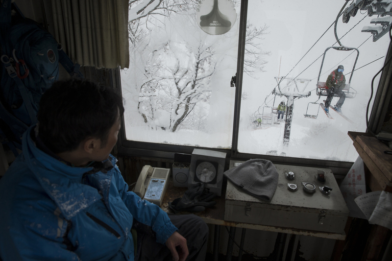 ralphie_65U7740(2).jpg :: Skier: Mike Henitiuk  Location: Hakuba, Japan  Photo: Bryan Ralph