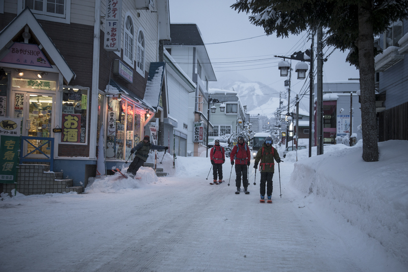 ralphie_65U8567(1).jpg :: Skiers: Riley Leboe, Mike Henitiuk, Matt Margetts, Joe Schuster  Location: Hakuba, Japan  Photo: Bryan Ralph