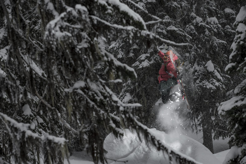 ralphieralphie_65U3911.jpg :: Rider: Hannah Bilodeau  Location: Snowwater Heliskiing, BC  Photo: ralphie